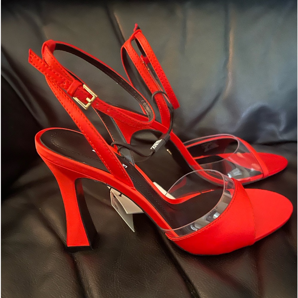 ZARA Heeled sandals 💥